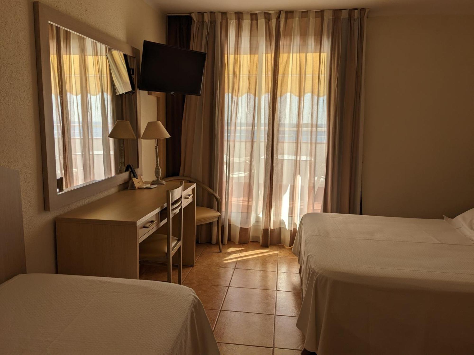 Hotel Capri Тосса-де-Мар Экстерьер фото