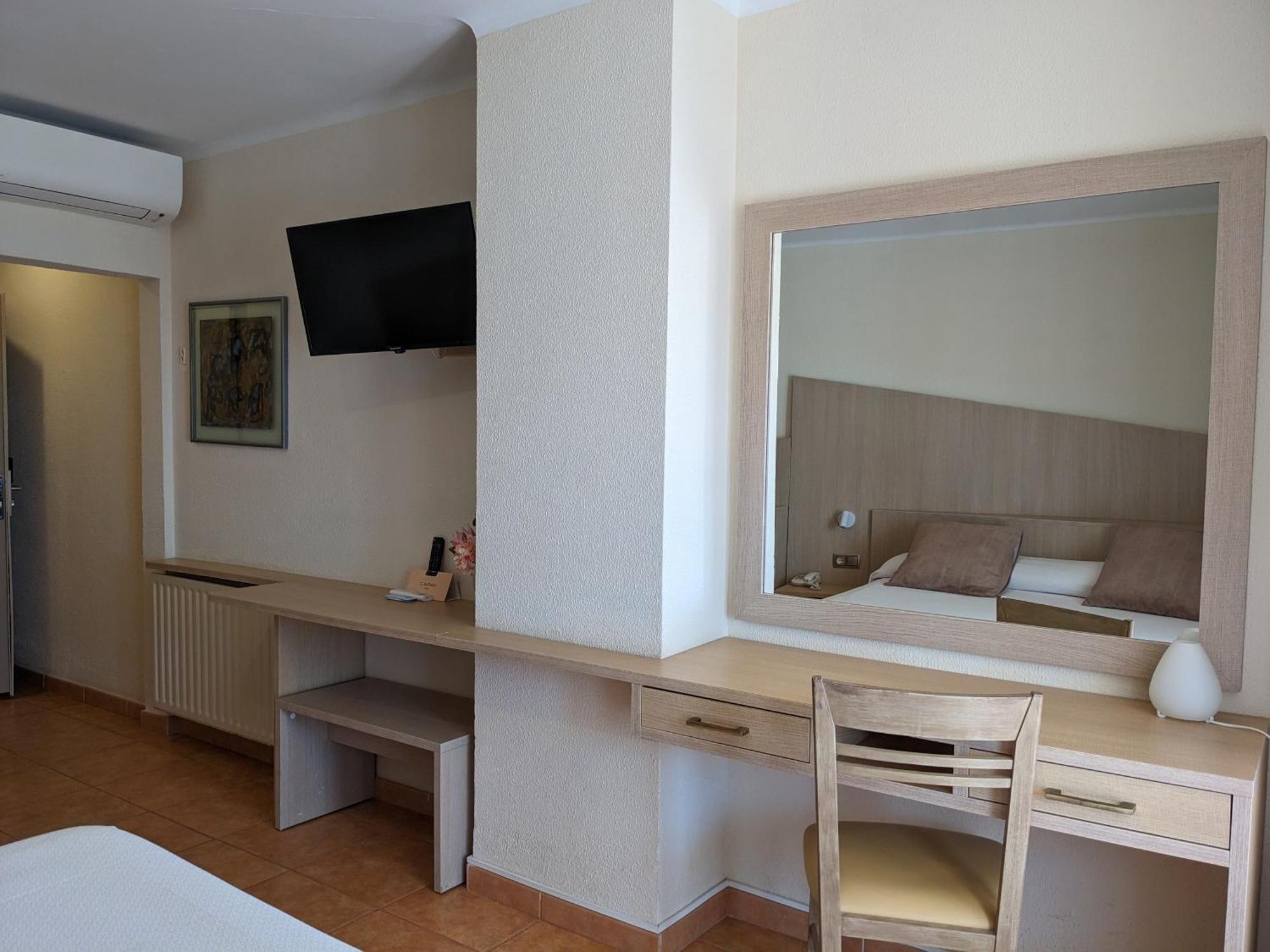 Hotel Capri Тосса-де-Мар Экстерьер фото